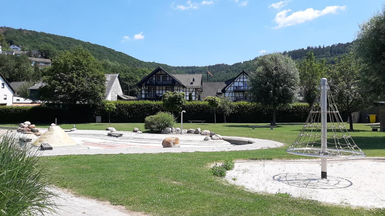 Ferienwohnungen Rurseeblick Einruhr Exterior photo
